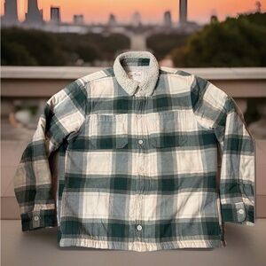 Hollister men’s size Large fleece-lined flannel shirt jacket. Multicolor plaid.